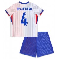 Camiseta Francia Dayot Upamecano #4 Visitante Equipación para niños Eurocopa 2024 manga corta (+ pantalones cortos)